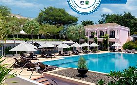 เเอ๊บเซอลูท เเซงชัวรี่